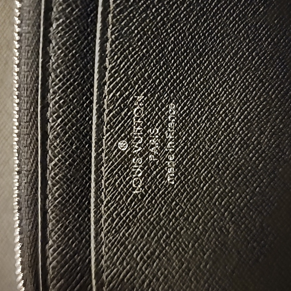 LOUIS VUITTON Epi LV Twist Crossbody Purse Wallet WOC + Original Box - Picture 7 of 17